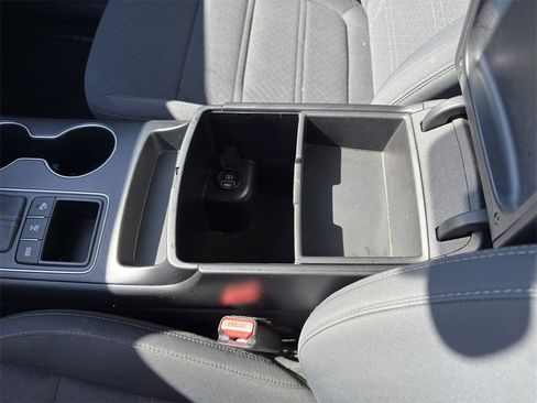 Used 2017 Kia Sorento LX w/ LX Convenience Package image 28