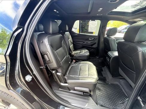 Used 2023 Chevrolet Traverse LT w/ LT Premium Package AWD/4WD image 23
