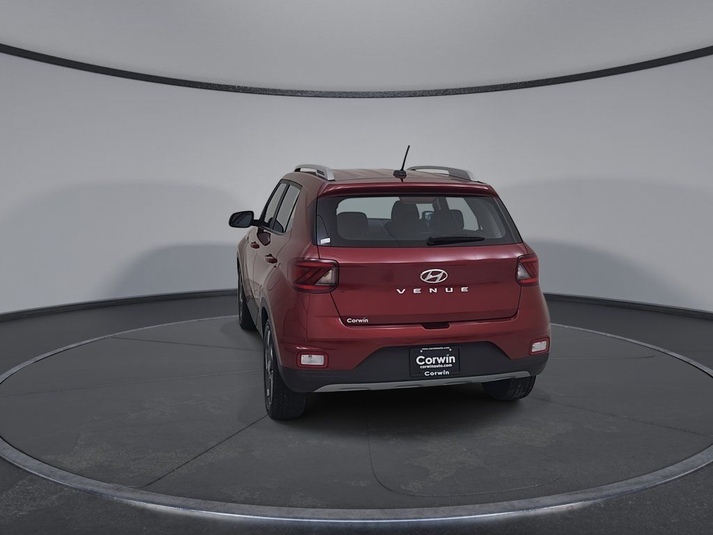 Used 2025 Hyundai Venue SEL FWD image 14