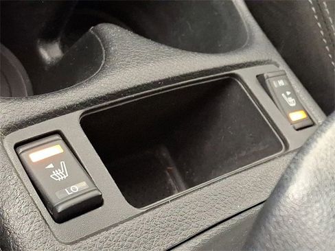 Used 2018 Nissan Rogue SV image 23