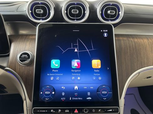 Used 2025 Mercedes-Benz GLC 350e GLC 350e image 14