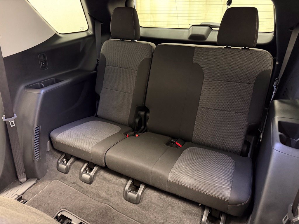 Used 2020 Chevrolet Traverse LS FWD image 17