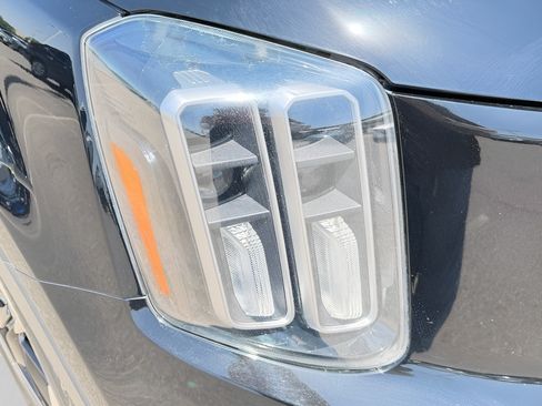 Used 2023 Kia Telluride S w/ S Sunroof Package FWD image 19