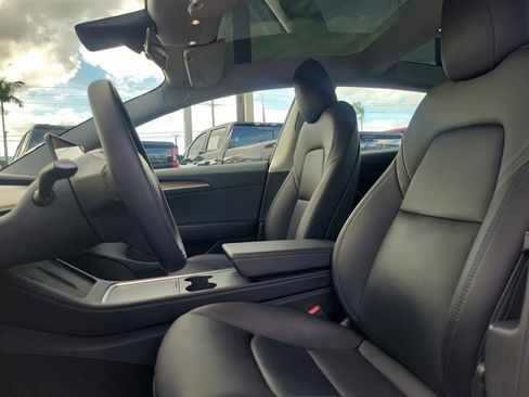 Used 2022 Tesla Model 3 Long Range image 36