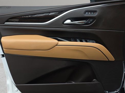 Certified 2022 Cadillac Escalade Sport w/ Touring Package image 17