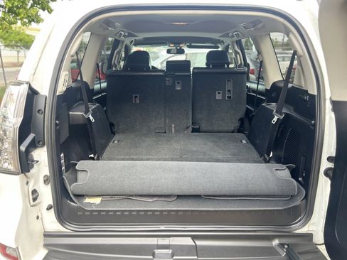 Used 2014 Lexus GX 460 Luxury image 16