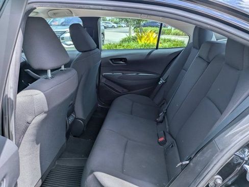 Used 2025 Toyota Corolla LE FWD image 14