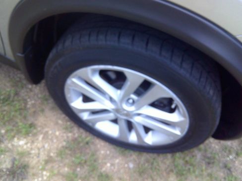 Used 2011 Nissan Juke SL image 23