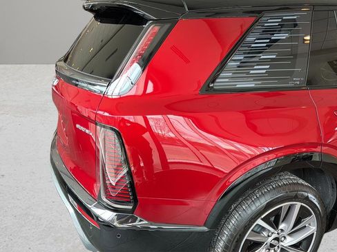 Certified 2026 Cadillac Vistiq Sport w/ LPO, Floor Liner Package image 11