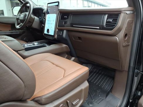 Used 2022 Ford Expedition Max King Ranch image 9