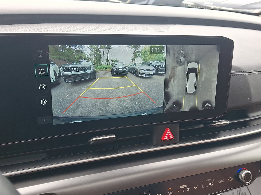 Used 2026 Kia Carnival SX w/ SX Dark Edition Package FWD image 33