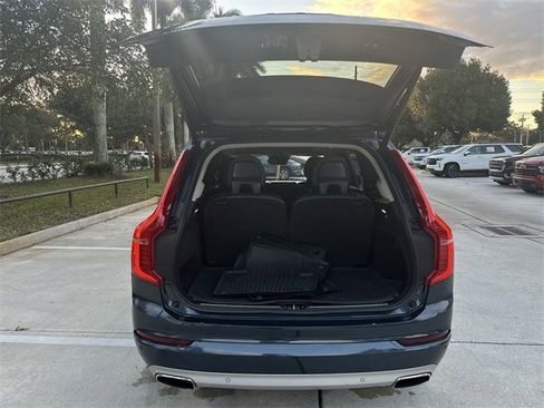 Used 2020 Volvo XC90 T5 Momentum image 22