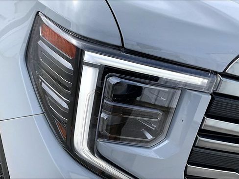 Used 2024 GMC Sierra 1500 AT4 w/ Technology Package AWD/4WD image 36