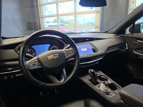 Used 2021 Cadillac XT4 Sport FWD image 19