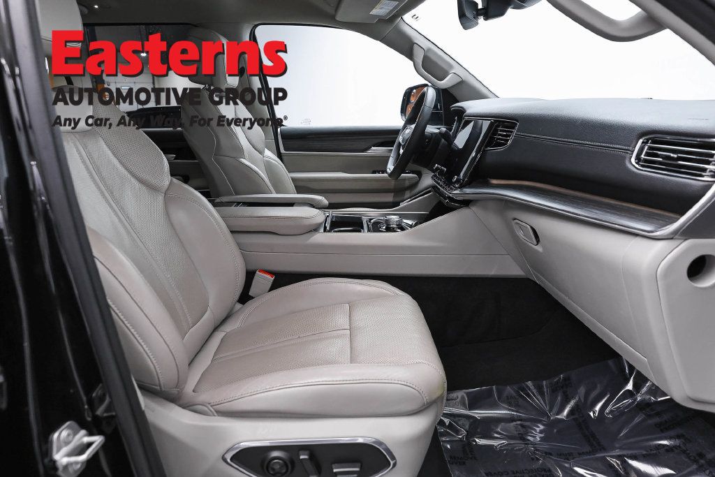 Used 2024 Jeep Wagoneer Series II w/ Flexible Seating Group RWD image 28