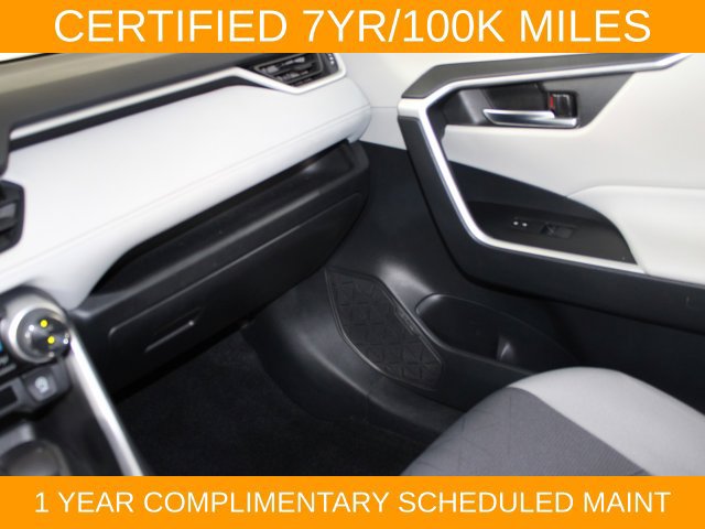 Used 2021 Toyota RAV4 XLE AWD/4WD image 14