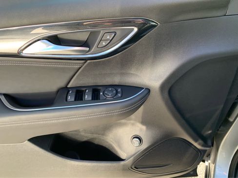 Used 2023 Buick Envision Preferred image 13