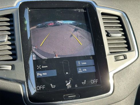 Used 2020 Volvo XC90 T6 Momentum image 4