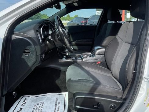 Used 2018 Dodge Charger SXT Plus RWD image 13