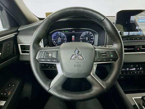 Used 2025 Mitsubishi Outlander SEL Black Edition image 11