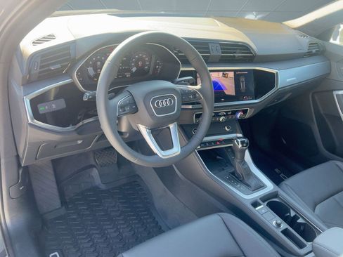 New 2025 Audi Q3 2.0T Premium image 4