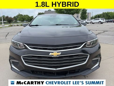 Used 2018 Chevrolet Malibu Hybrid w/ Driver Confidence Package FWD image 2