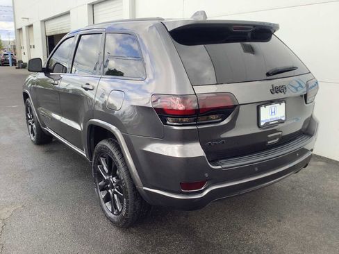 Used 2020 Jeep Grand Cherokee Altitude image 4