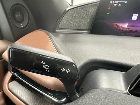 Used 2025 Lincoln Navigator L Reserve image 21