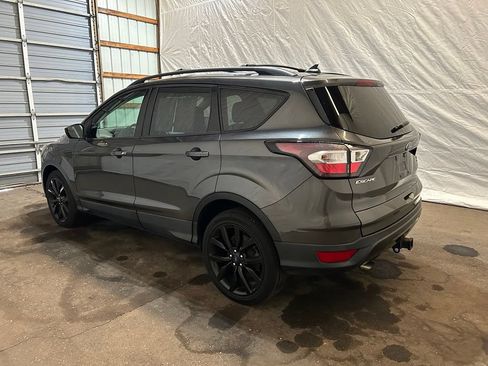 Used 2018 Ford Escape SE w/ SE Sport Appearance Package AWD/4WD image 4