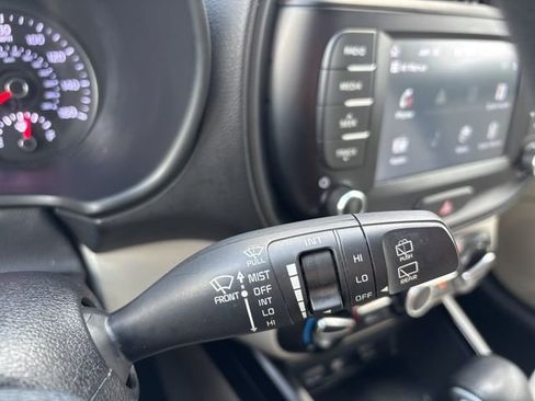 Used 2021 Kia Soul LX image 20