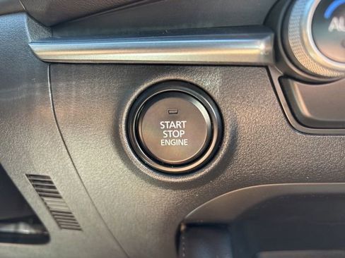 Used 2025 MAZDA MAZDA3 s Sport FWD image 10