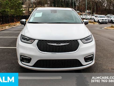 Used 2023 Chrysler Pacifica Limited FWD image 10