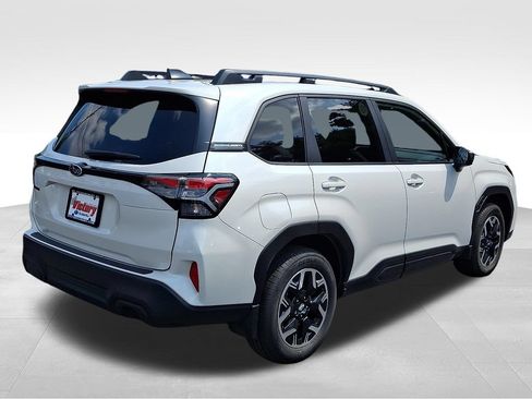 Certified 2025 Subaru Forester Premium AWD/4WD image 6