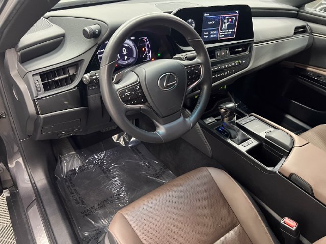 Certified 2022 Lexus ES 300h w/ Premium Package FWD image 16