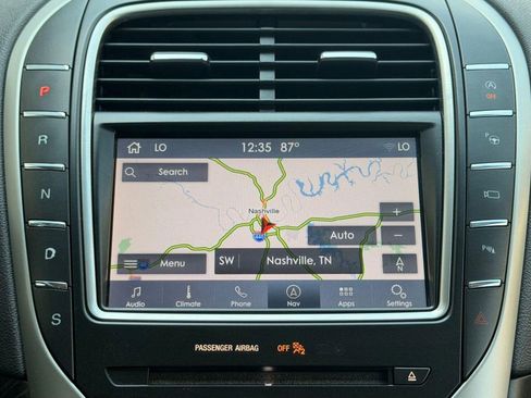 Used 2019 Lincoln Nautilus Reserve FWD image 26