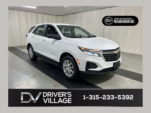 Used 2022 Chevrolet Equinox LS image 1