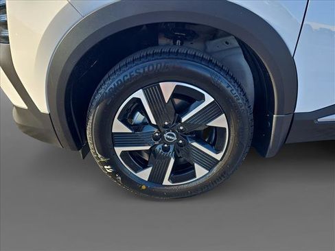New 2026 Nissan Kicks SV w/ SV Premium Package AWD/4WD image 9