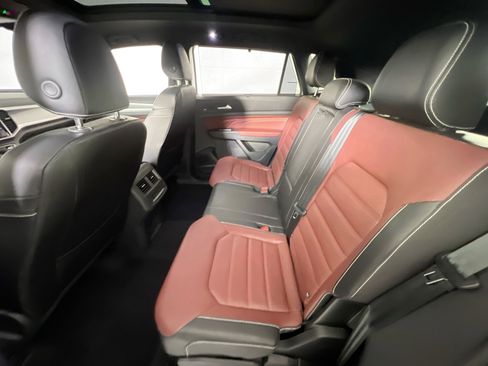 Used 2022 Volkswagen Atlas Cross Sport SEL Premium R-Line image 25