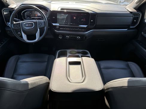 Used 2024 GMC Sierra 1500 SLT image 10
