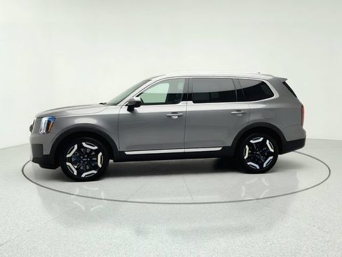 Certified 2024 Kia Telluride EX w/ EX Captain's Chair Package AWD/4WD image 2