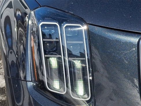 Used 2023 Kia Telluride LX image 10