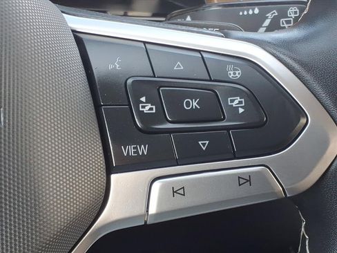 Used 2024 Volkswagen Atlas SE image 25