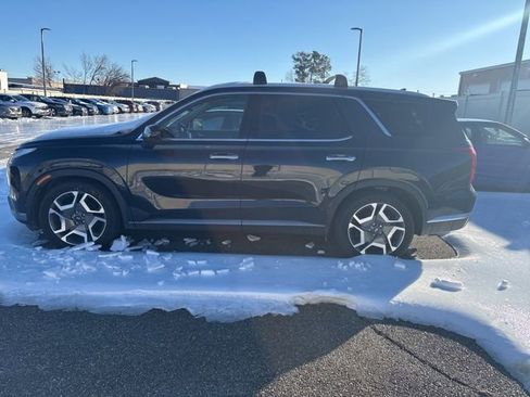 Used 2024 Hyundai Palisade Limited image 1