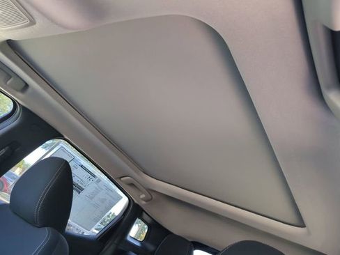 New 2026 Nissan Kicks SV w/ SV Premium Package FWD image 17