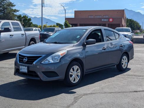 Used 2016 Nissan Versa S FWD image 9