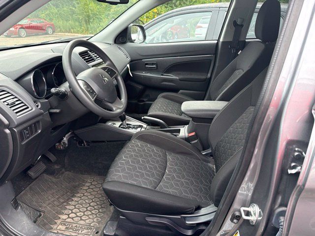 Used 2025 Mitsubishi Outlander Sport ES AWD/4WD image 5