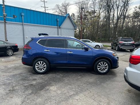 Used 2018 Nissan Rogue SV image 13