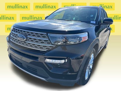 Certified 2022 Ford Explorer Limited w/ Equipment Group 301A image 10