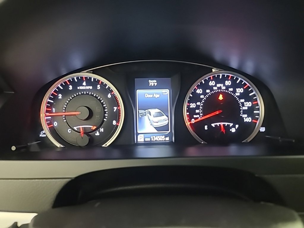 Used 2015 Toyota Camry XSE FWD image 28