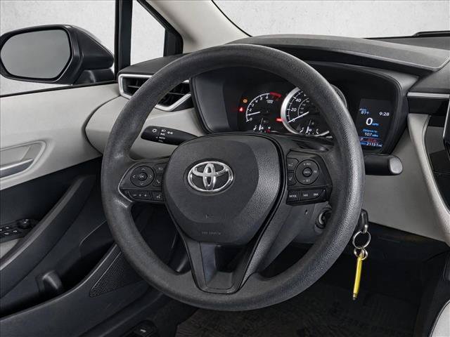 Used 2021 Toyota Corolla LE FWD image 29